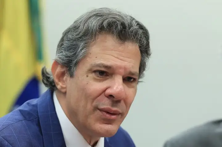 Fim de isenção a títulos privados não prejudicará produtor, diz Haddad